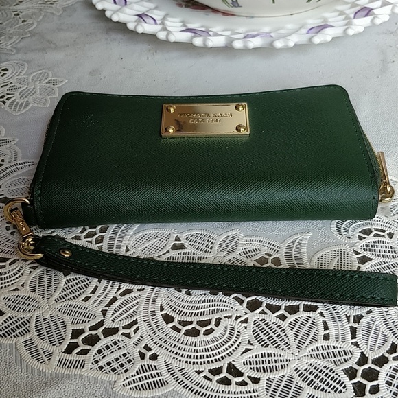 Michael Kors Bags Authentic Michael Kors Green Wallet Poshmark